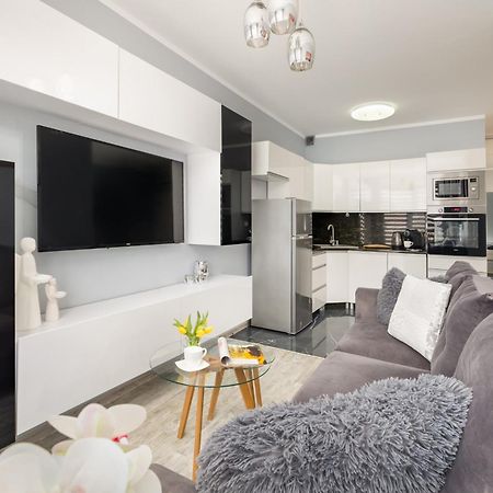 Modern Apartment Kapitanski Mostek By Noclegi Renters Kolobrzeg Luaran gambar
